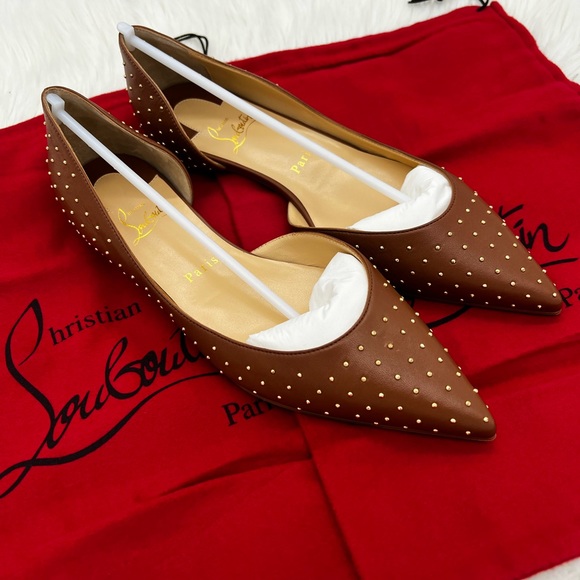 CHRISTIAN LOUBOUTIN | Iriza Plume Studded Leather Flats In Cuoio - Picture 6 of 12
